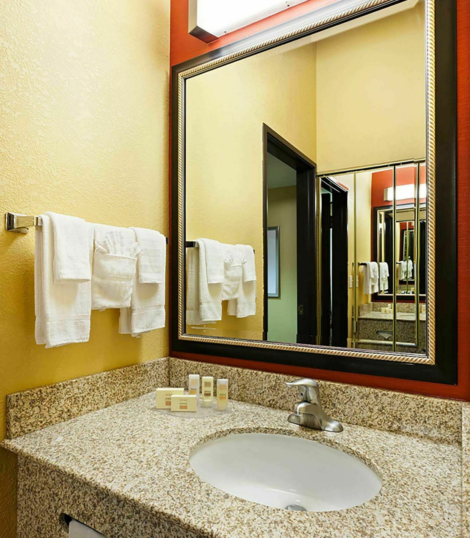 Courtyard Austin South Ξενοδοχείο Εξωτερικό φωτογραφία
